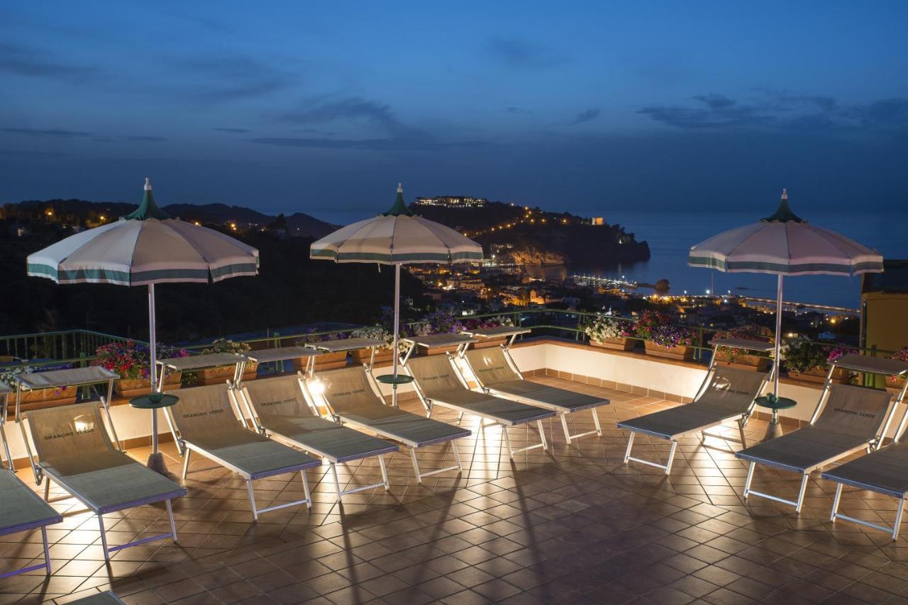 Hotel Villa Sirena - Thermae & Spa Ischia Exteriör bild